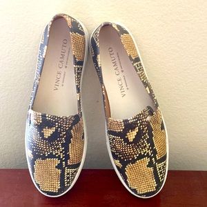 NWTs Vince Camuto VC-MARJETA Slip On Leopard Pattern Size 10M